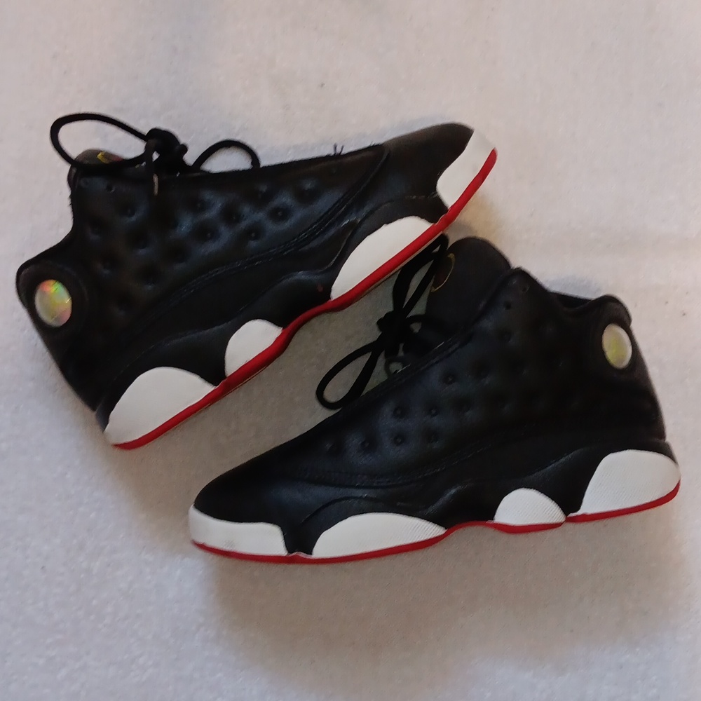 Jordan retro 13. Size 3youth. Black/wht/red - Picture 4 of 9
